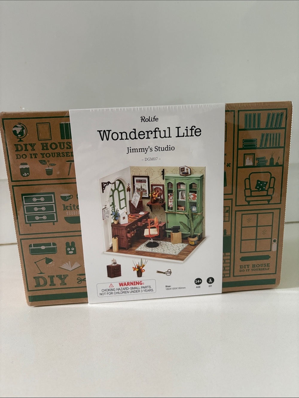New in Package Rolife Wonderful Life Jimmy's Studio DIY Miniature Kit